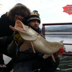 7A  Brochet 95 cm Pris par Awa et port+® par Matthieu logo DEC  2014
