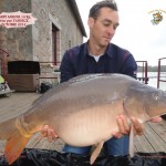 Carpe miroir 14kg LOGO Prise par Yannick Gaudemer GITE Oct 2014 004